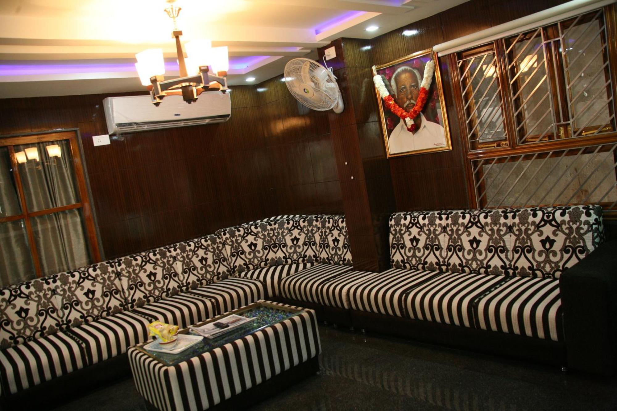 Kvp Inn Tirupati Exterior photo